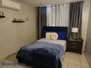Trinitarias House Piscina karaoke Bar wifi - Image 3