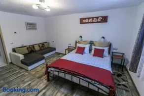 NIKAS APARTMENT - Image 4