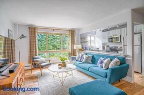 14th-Floor Condo in Downtown Seattle W/ City Views, Shared Rooftop Deck & WiFi - Image 1