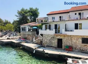 Roso Seafront House - Image 2