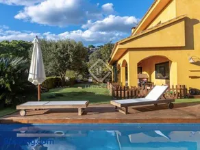 Beautiful house with sea view near Barcelona - Image 4