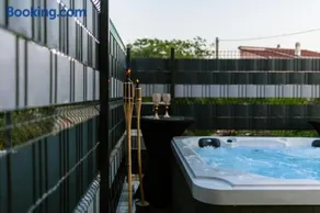 Royal Villa - Luxury Apartment - Image 3