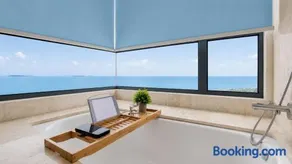 Bella Vista Silverscape Seaview Homestay by Jeffery Lam Home Management - Image 1