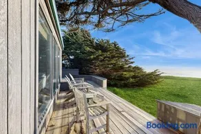 Bowsprit Retreat - Image 1