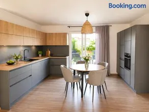 Family Garden House - Image 2