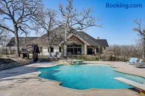 Post Oak Estate - Pool Barn 2 Guest Homes 16 Ac - Image 2