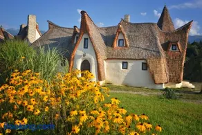 Castelul de Lut - Eco Boutique Guesthouse - Image 2
