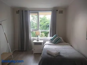 Happy Spacious Home nr Canberra Hospital - Image 3