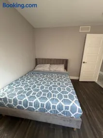 Private room in Windsor - Image 3