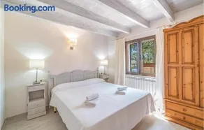 Son Reines - Image 5