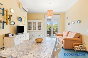Estay - Pine & Sea Hideaway - Pool - AirCon - WiFi - Image 4