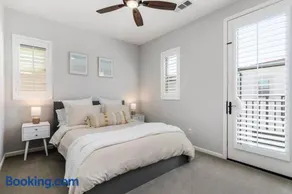 GOODE HOMES Luxury Villa with Community Pool and Spa - Image 2