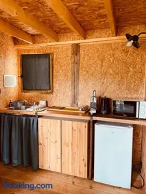 Chalet romantique avec jacuzzi privatif au cœur de la forêt - Image 3
