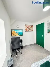 Ur Place - Image 5