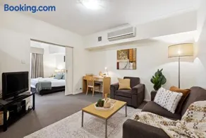 Prized Perth Retreat 1BDR - Image 2