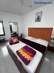Jalsa hotel - Image 1