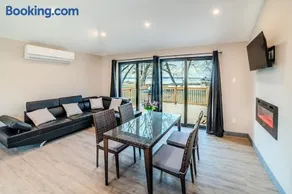 2-bedroom Lake Front Cottage in Harwood ON #3 - Image 4