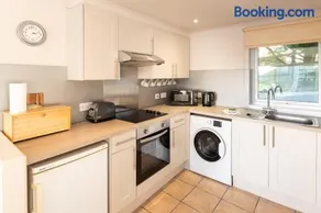 Woolacombe Beach Retreat Apartments - Image 4