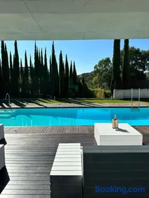 Villa Moderna Exclusiva con Jardín Privado La Villa de Sevilla - Image 3