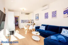 Infinity Blue - Sunny Apartment With The View - Image 3