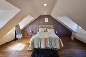 Castle House - Image 5