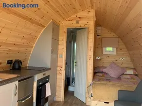 Waterpump Pod for 2 adults with ensuite in the Suffolk Countryside - Image 5