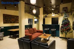 Valhalla Villa - Image 2