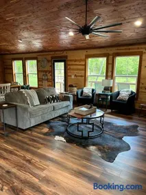 Livin on the Edge Cabin in Albert Pike, Beautiful! - Image 2