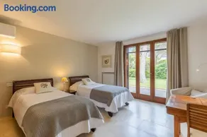 Roseraie Villa Heated Pool - Image 3