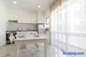 Modern Apartment Beach View - Image 4