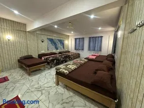The Royal Palace & KGN Rooms & Restaurants - Image 2