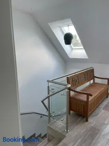 Apartment 28 - Image 3