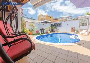 Villa Pilar con piscina privada, terraza y parking privado - Image 2