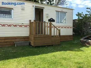 Caravan in Moelfre village - Image 5