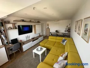 Central apartment - Image 1