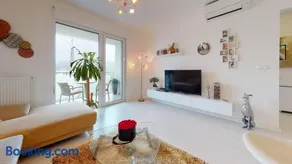 BIBI Centroom Apartment - Image 5