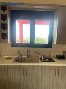 House with view - Image 4