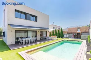 The Orange House, Barcelona, Luxury Villa - Image 1