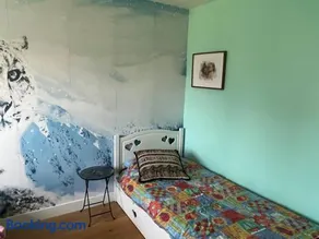 Bright, comfy and peaceful house - Image 5
