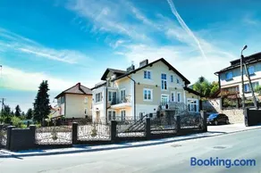 Willa Różana - Apartamenty i Pokoje Gościnne - Image 2