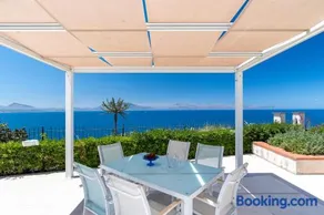 Splendida Villa con vista mozzafiato e piscina - Image 3