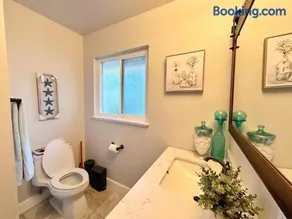 Relaxing 3-room Apartment with yard pool, Near Santana Row-No Party- - Image 3
