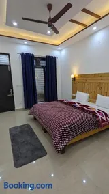 HOTEL HIMALAYAN FOXHOLE - Image 4