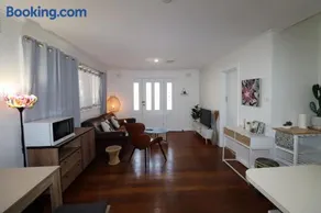 Timeless Allure near Ringwood - Image 1