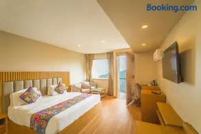 Tripli Hotels M & Resort - Image 2