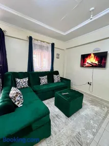 Luxe suite 2 bedroom - Image 4