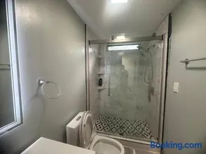 Modern 2 bed Home 10 mins from Dtown Gainesville - Image 2