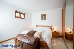 Apartment with bicycle storage in Dongo - Larihome A24 - Image 2