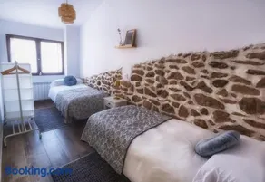 La Casina Casa rural con piscina privada y patio cerca de Gredos - Image 2