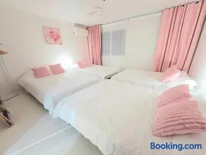 Seoul's 6-bed Boutique Suite House - Image 3
